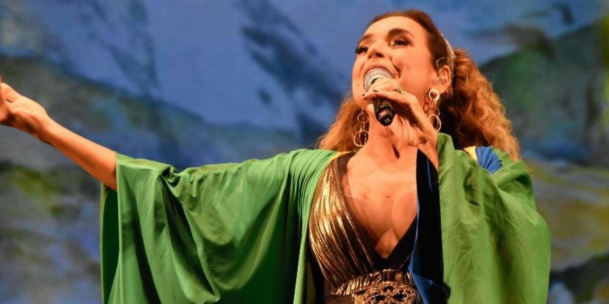 Prefeitura de SP suspende pagamento a Daniela Mercury por show em ato com Lula