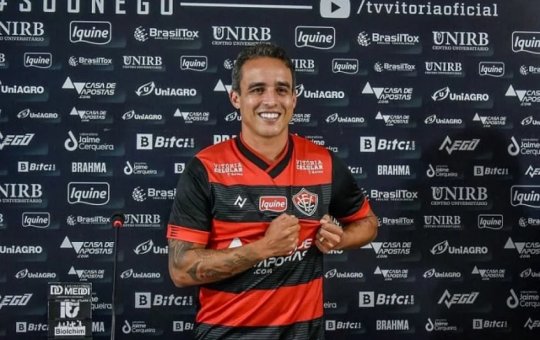 Reformulação: após Jadson, outros seis podem deixar o Vitória e dois chegarem