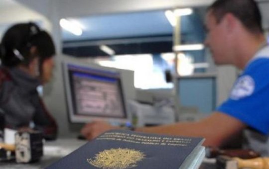 Auditores-Fiscais do Trabalho de todo o Brasil fazem entrega coletiva de cargos