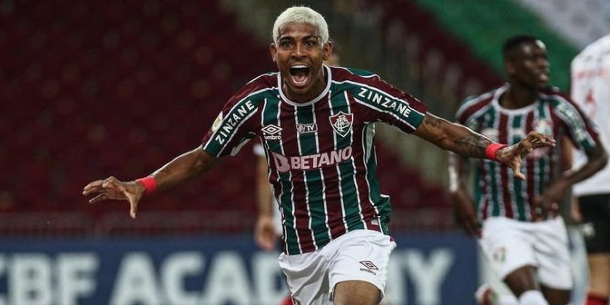 Carro de jogador do Fluminense é apreendido com tabletes de maconha