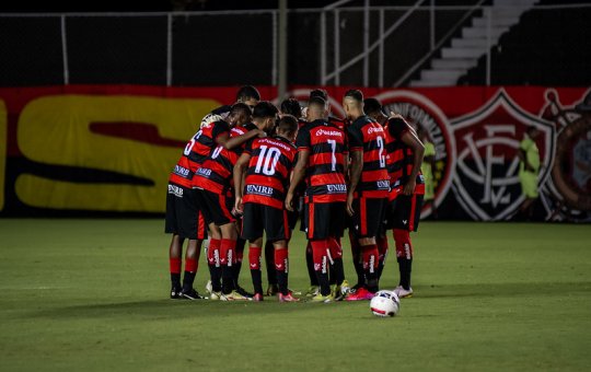 Buscando vencer a primeira fora de casa, Vitória encara o Aparecidense