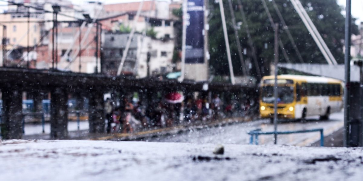 Com manhã chuvosa, Codesal já registrou mais de 20 ocorrências em Salvador