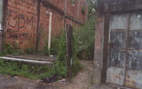 Viatura da Polícia Civil é recebida a tiros em Alto de Coutos