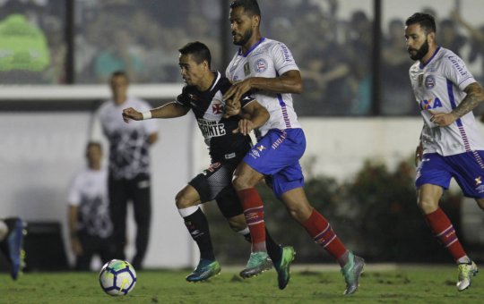 Vasco se diz surpreso com mudança no dia do confronto com o Bahia