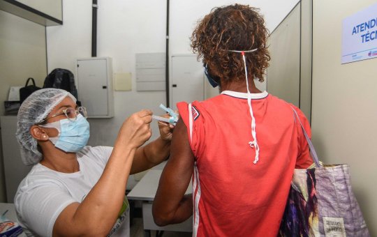 Prefeitura intensifica vacinação de população em situação de rua nesta quarta