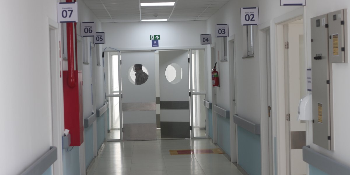Sesab faz alerta sobre bactéria detectada em hospitais de Salvador