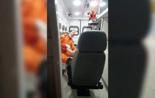 Militar canta para acalmar paciente com síndrome, no Distrito Federal