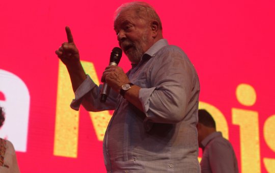 Lula afirma que quem fez reforma trabalhista "tem mentalidade escravocrata"
