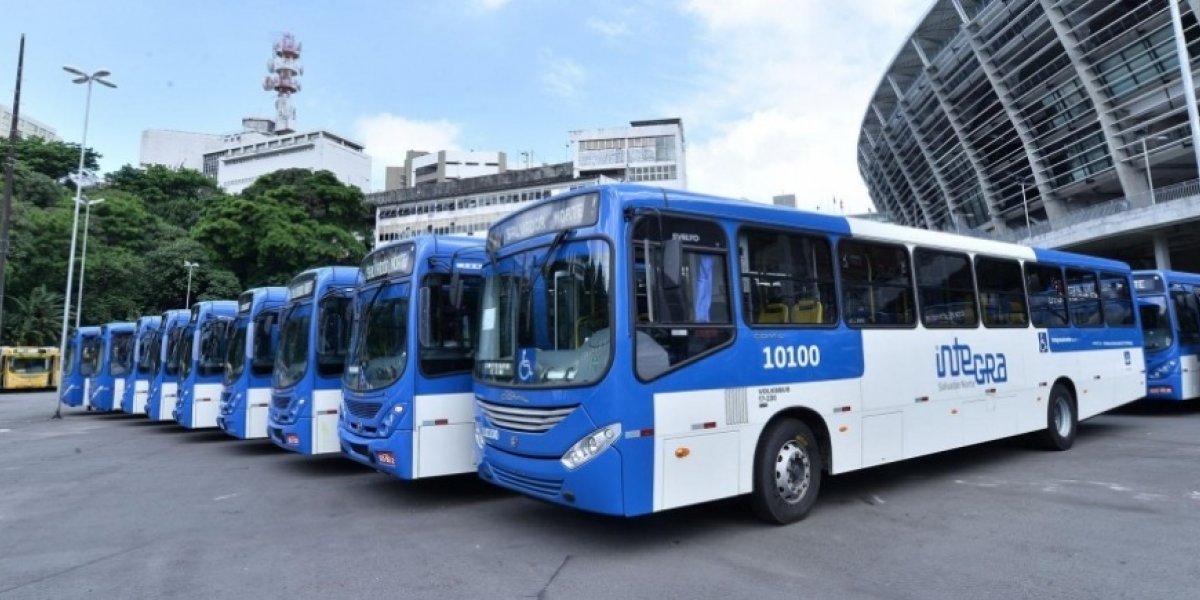 Bruno Reis descarta corte de linhas de ônibus e volta a cobrar governo