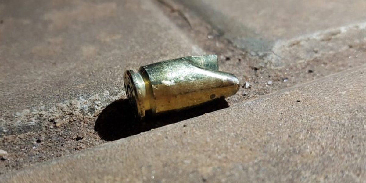 Homem morre após tiroteio e motoboy é baleado na BA