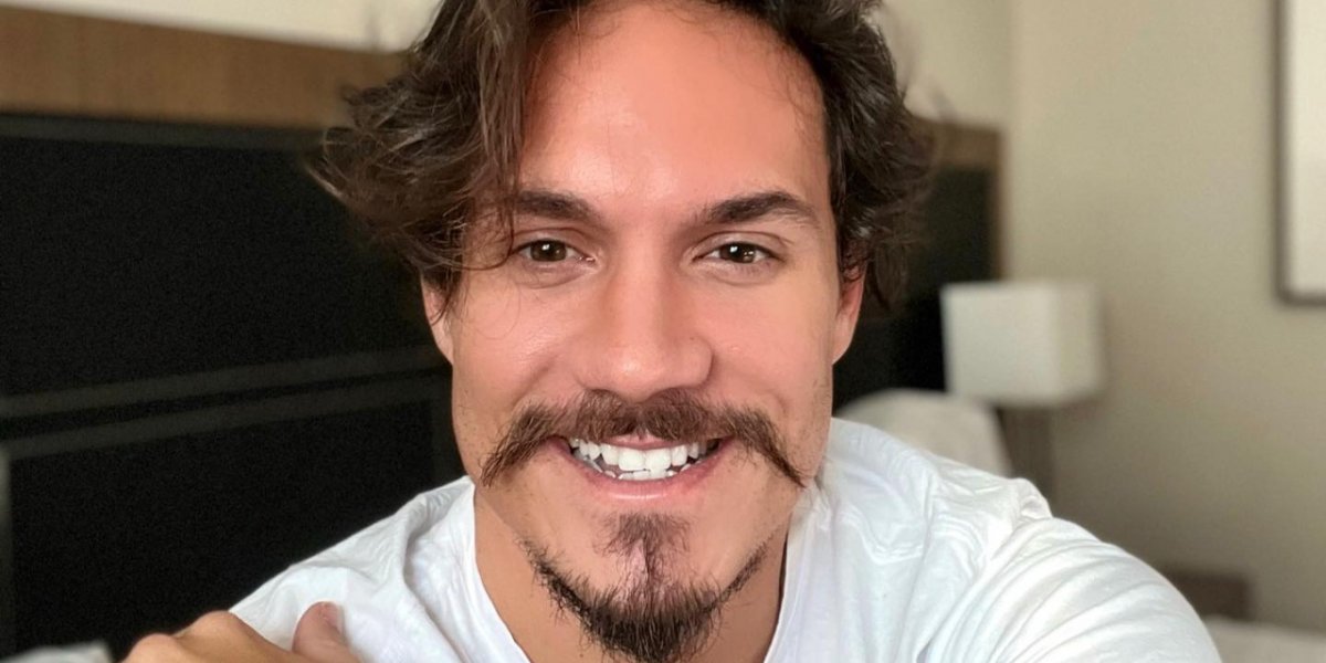 Ex-BBB Eliezer reclama de apê e do aluguel em São Paulo: “Não me cabe”