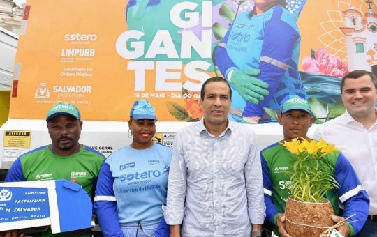 Prefeitura de Salvador celebra Dia do Gari com exposição e homenagens