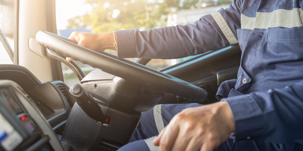 SineBahia tem 100 vagas para motorista caçambeiro em Simões Filhos