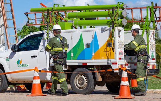 Coelba anuncia vagas de emprego e estágio em Salvador e outras 4 cidades; Veja