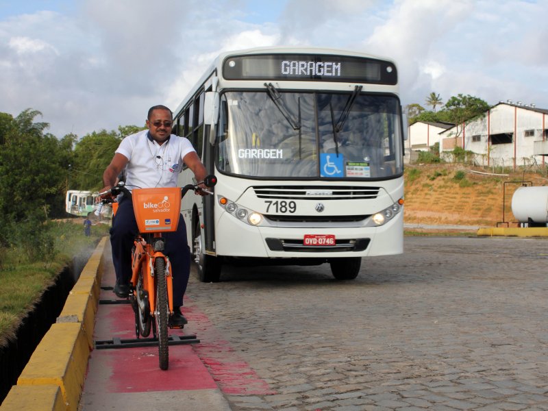 Salvador Vai de Bike realiza treinamento com motoristas de ônibus nesta quarta (