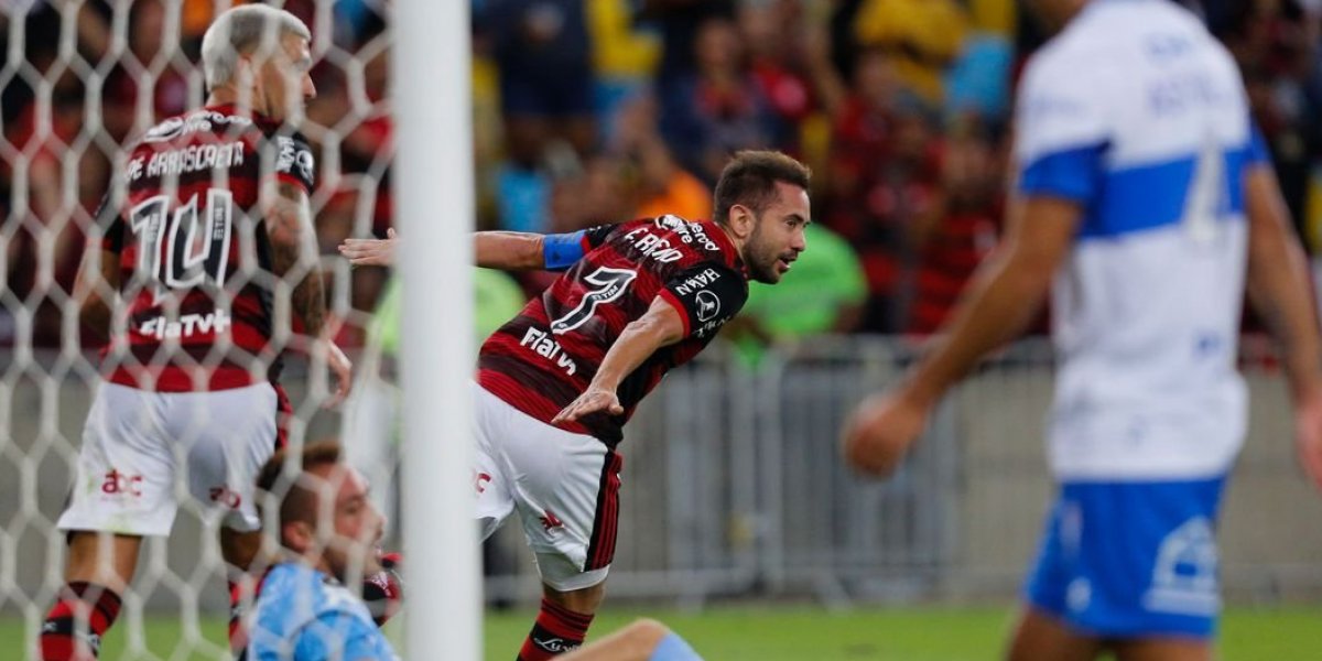 Libertadores: Flamengo derrota Universidad Católica e se classifica  às oitavas