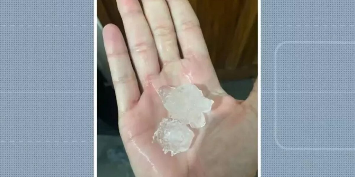 Cidade no extremo sul da Bahia é atingida por chuva de granizo