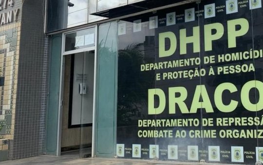 Grávida que matou o marido é aplaudida ao ser solta em Salvador