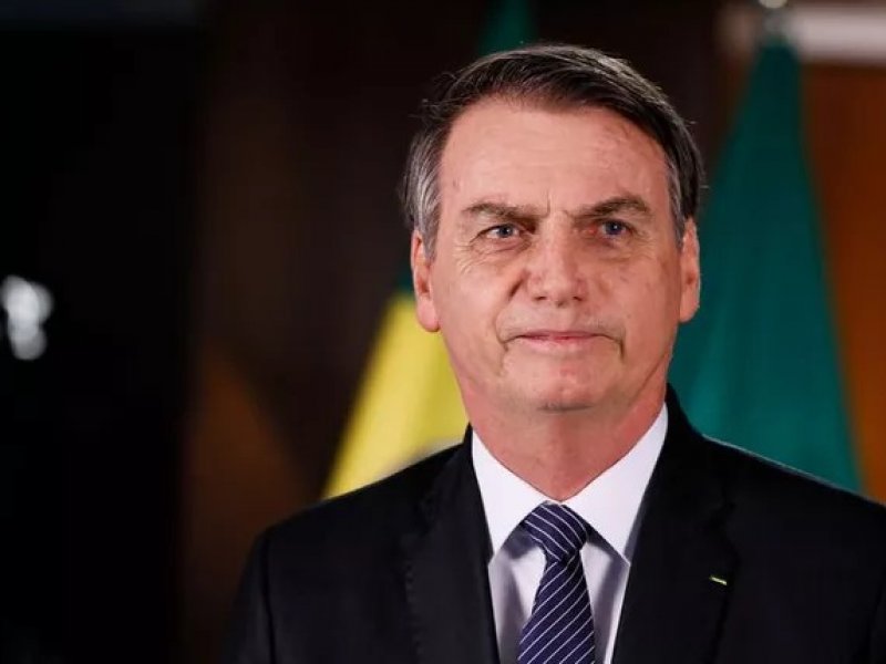 Jair Bolsonaro entra com ação na PGR contra ministro Alexandre de Moraes