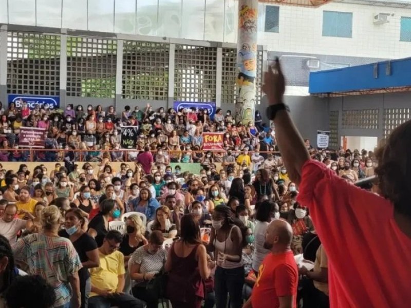 Professores da rede municipal de Salvador iniciam greve nesta quinta-feira (19)
