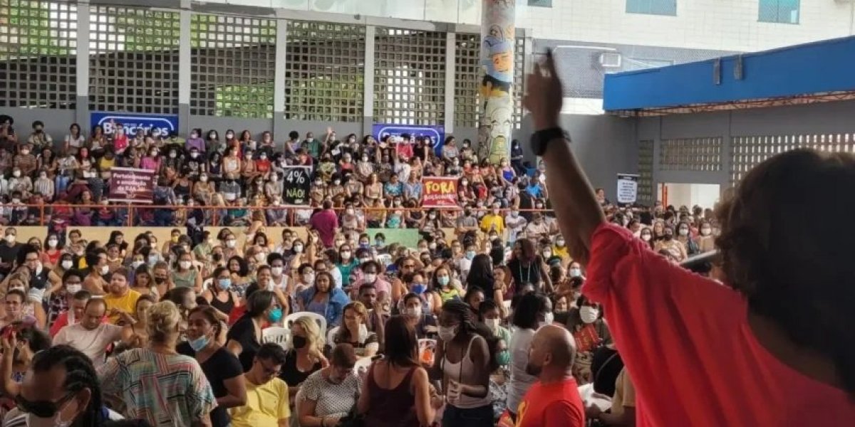 Professores da rede municipal de Salvador iniciam greve nesta quinta-feira (19)