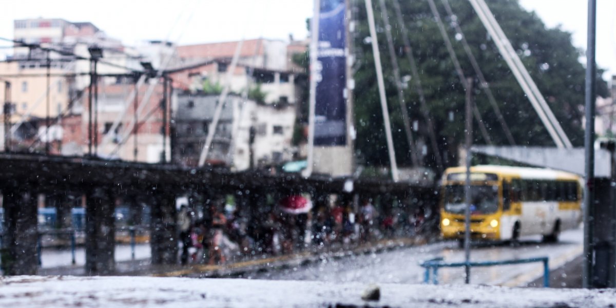 Chegada de frente fria preocupa Codesal sobre possíveis tempestades em Salvador
