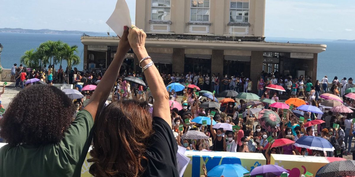 Greve: Professores reivindicam reajuste salarial e melhor infraestrutura