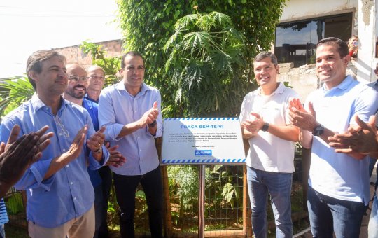 Canabrava recebe 148 casas reformadas e nova praça