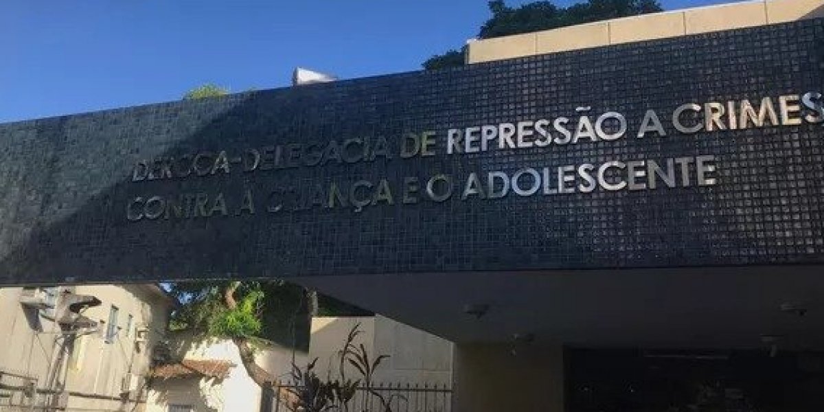 Jovem presa junto com suspeito de estuprar adolescente fingiu ser irmã da vítima