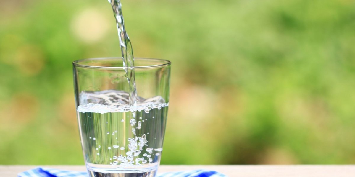 Trio morre após beber líquido dentro de ônibus no oeste do estado