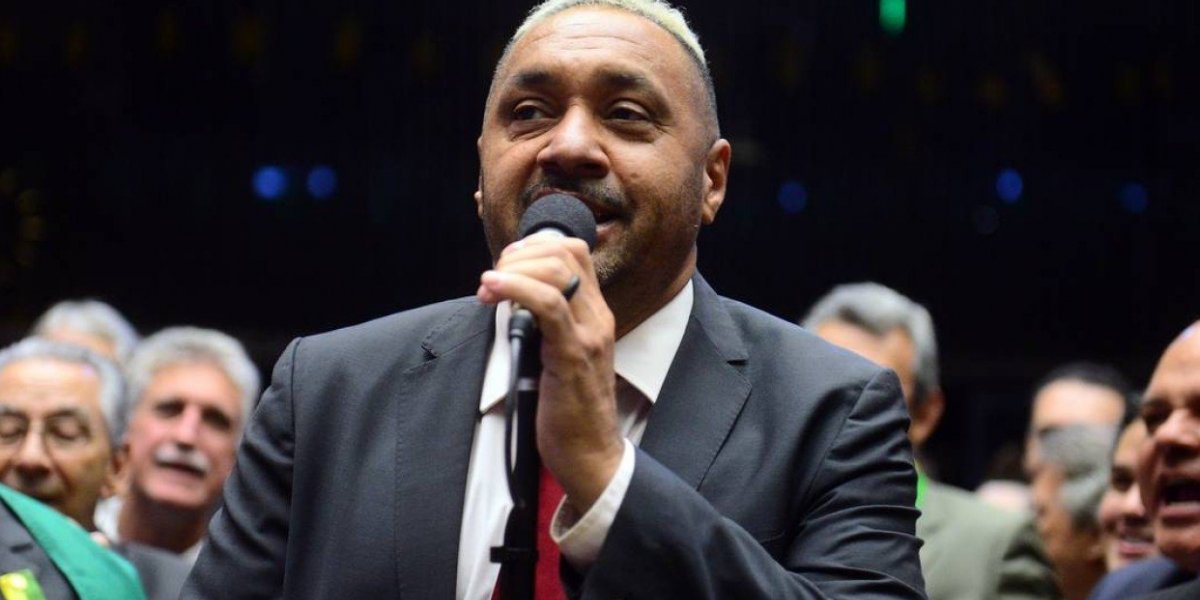 Tiririca admite desistir de reeleição se perder número para Eduardo Bolsonaro