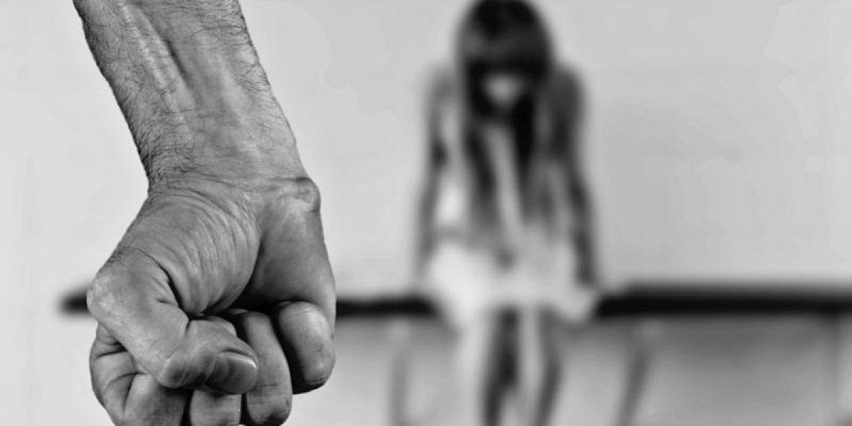 Mulher é agredida por companheiro durante discussão no Jardim Armação