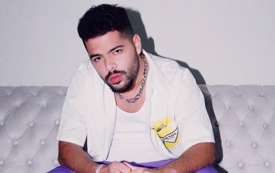 Susto! Pedro Sampaio cai em abertura de show no Paraná