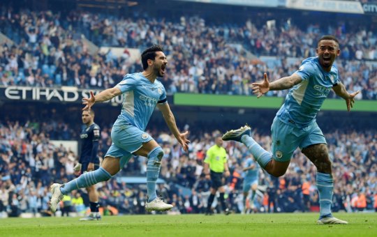 Manchester City vence de virada e fatura novamente a Premier League