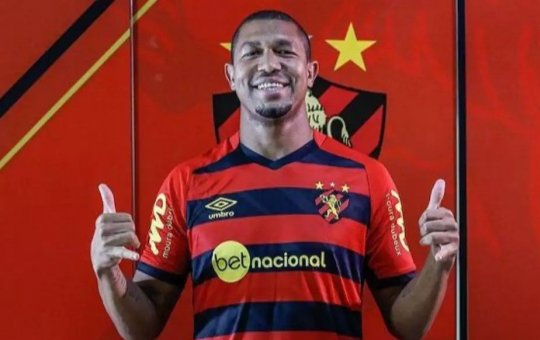 Em busca de centroavante, Vitória está próximo de contratar Rodrigão, ex-Bahia