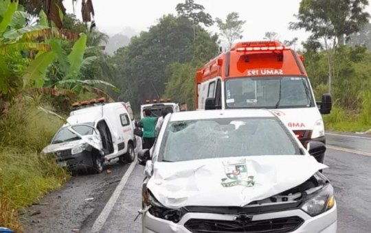 Servidores da Secretaria de Saúde de Ubatã morrem após acidente com ambulância