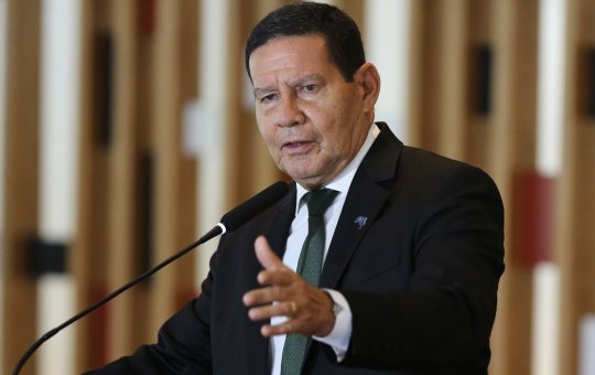 “Bolsonaro sabe as pressões que está sofrendo”, diz Mourão sobre a Petrobras