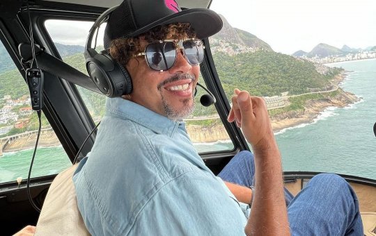 Ex-mendigo Givaldo aparece 'turistando' em Salvador