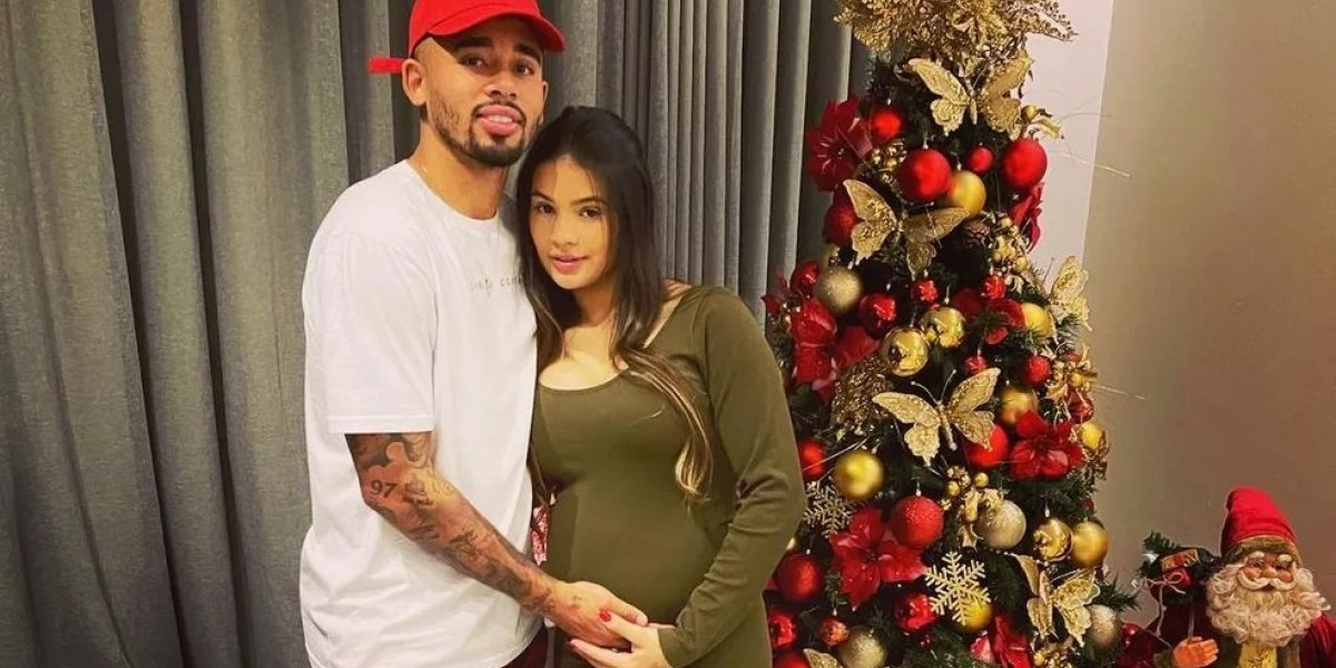 Gabriel Jesus e Raiane Lima anunciam nascimento da primeira filha