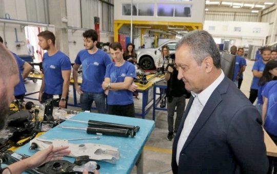 Em Camaçari, governador visita Centro de Desenvolvimento de Produtos da Ford