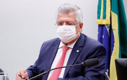 Bacelar comemora retirada de PEC da 'mensalidade em universidade pública' da CCJ