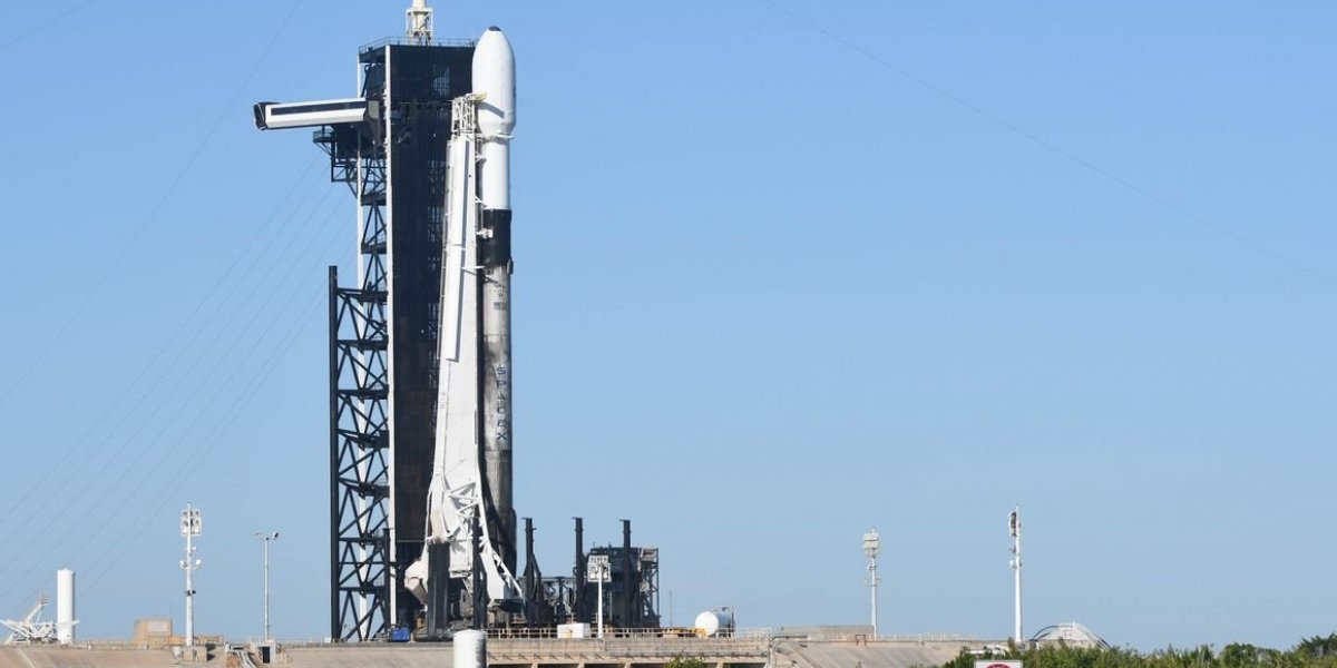 No espaço: Foguete da SpaceX lança dois satélites da Força Aérea Brasileira