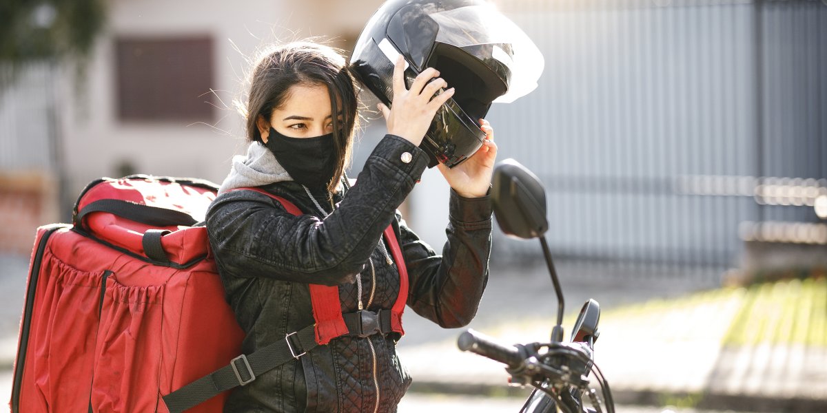 SineBahia oferece 20 oportunidades para motofretista em Salvador nesta quinta