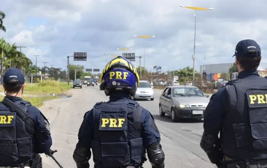 Vídeo: Homem negro morre sufocado com gás em viatura da PRF