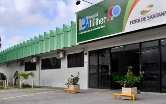 Mulher dá à luz em casa após procurar hospital duas vezes em Feira de Santana