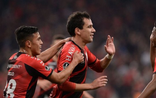 Libertadores: Athletico-PR faz dever de casa e avança para as oitavas