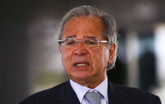 Intimado pela PF, Paulo Guedes apela a Aras para não prestar depoimento