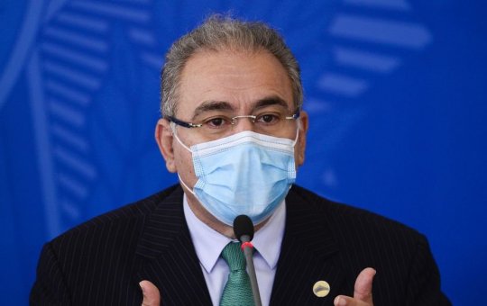 Queiroga afirma que governo não interferirá em reajuste de plano de saúde