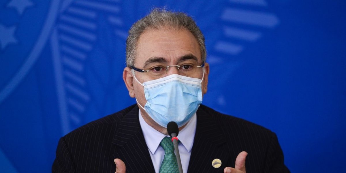 Queiroga afirma que governo não interferirá em reajuste de plano de saúde