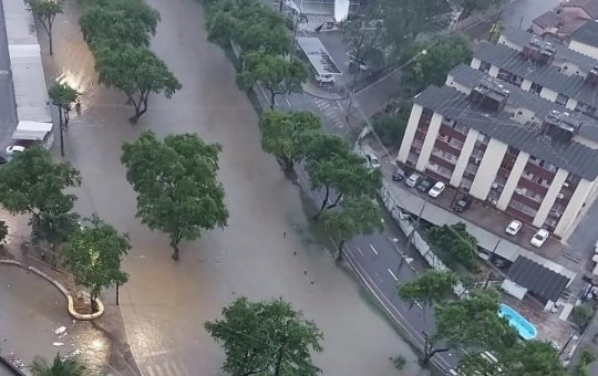 Fortes chuvas em Pernambuco causam transtornos e deixam dois mortos